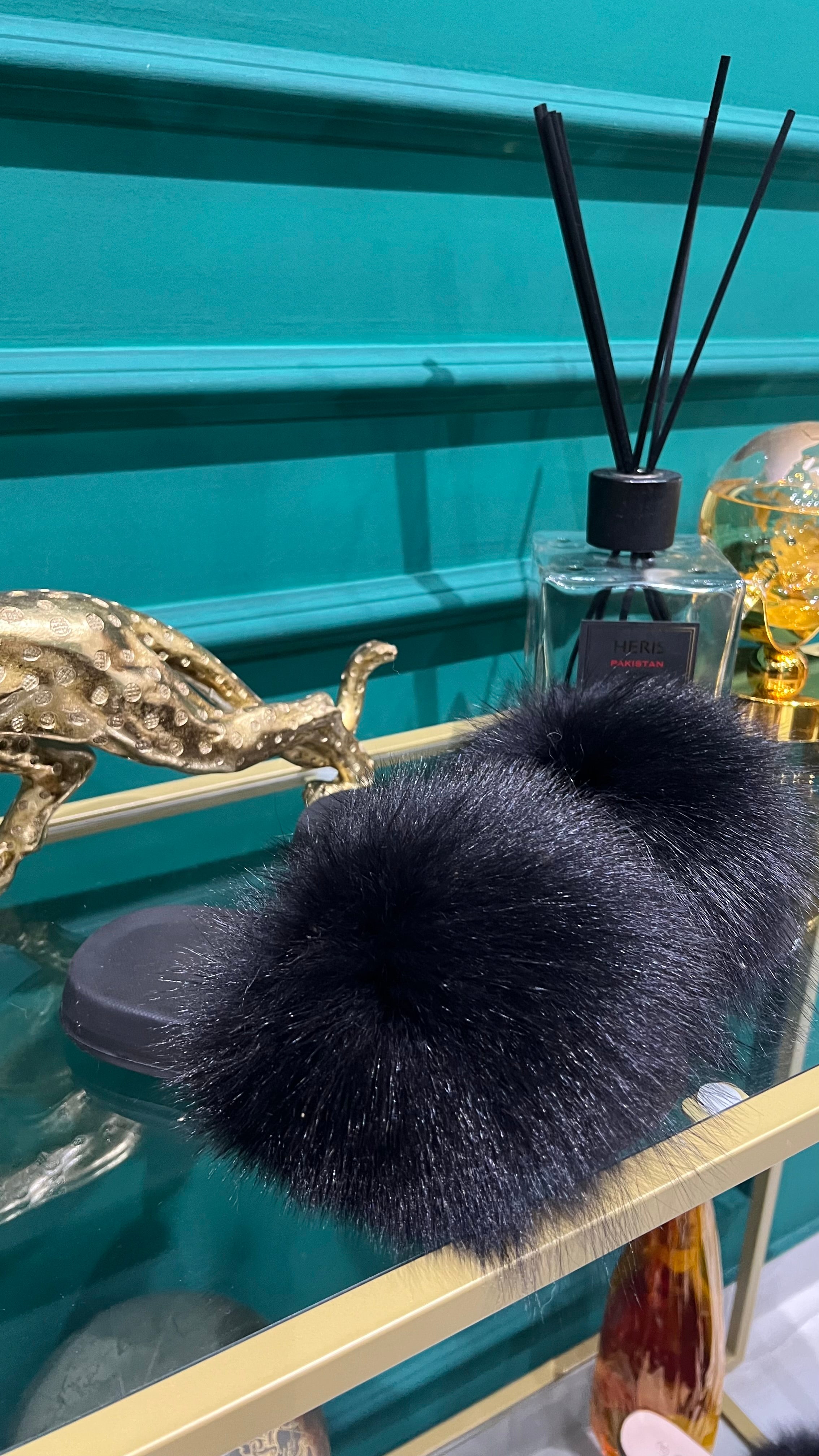 PRE ORDER- Slippers Bimba