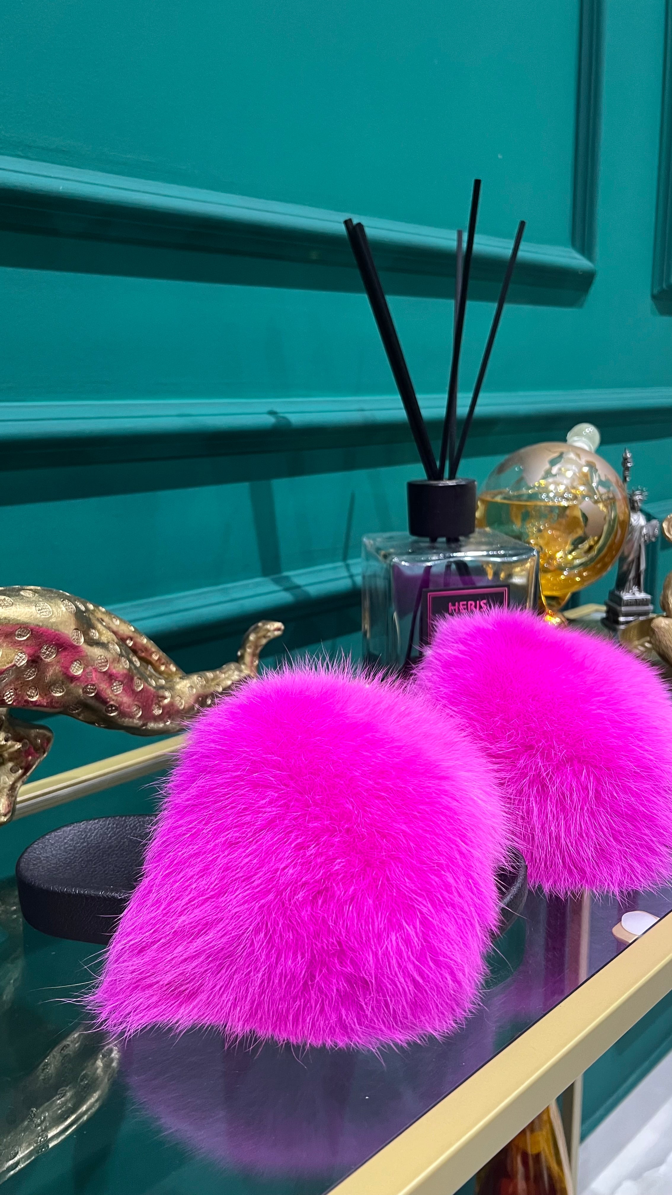 PRE ORDER- Slippers Bimba