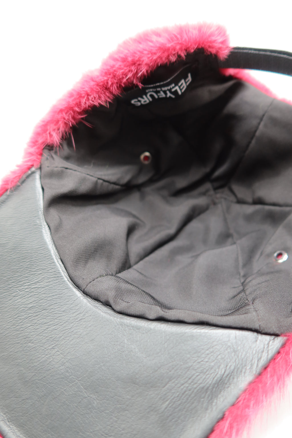 BERRETTO CON VISIERA IN VISONE