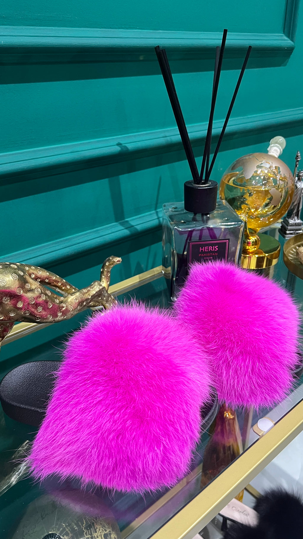 PRE ORDER- Slippers Bimba